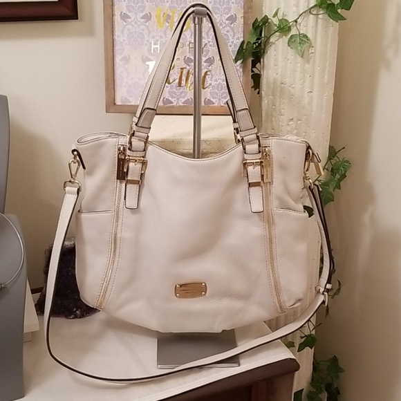 Michael Kors Handbag - Picture 16 of 16